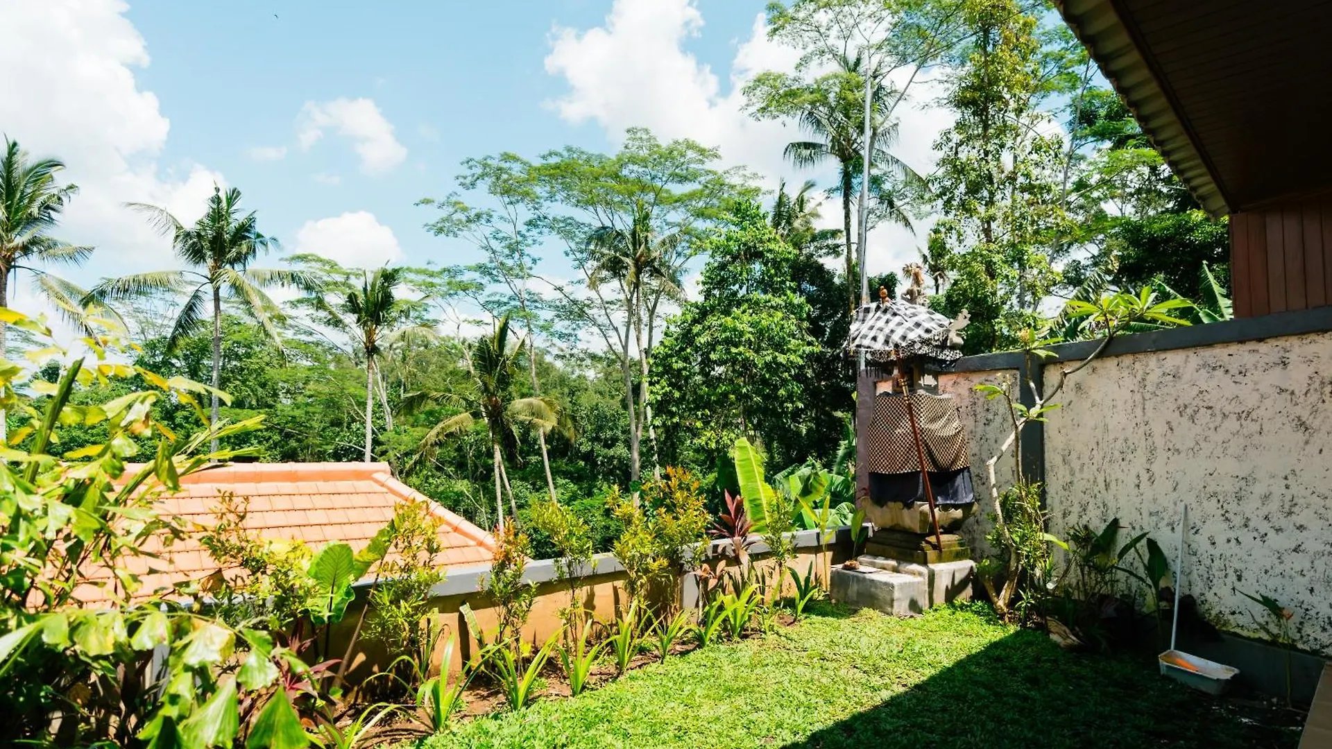Abing Aka Villa Ubud  Guest house